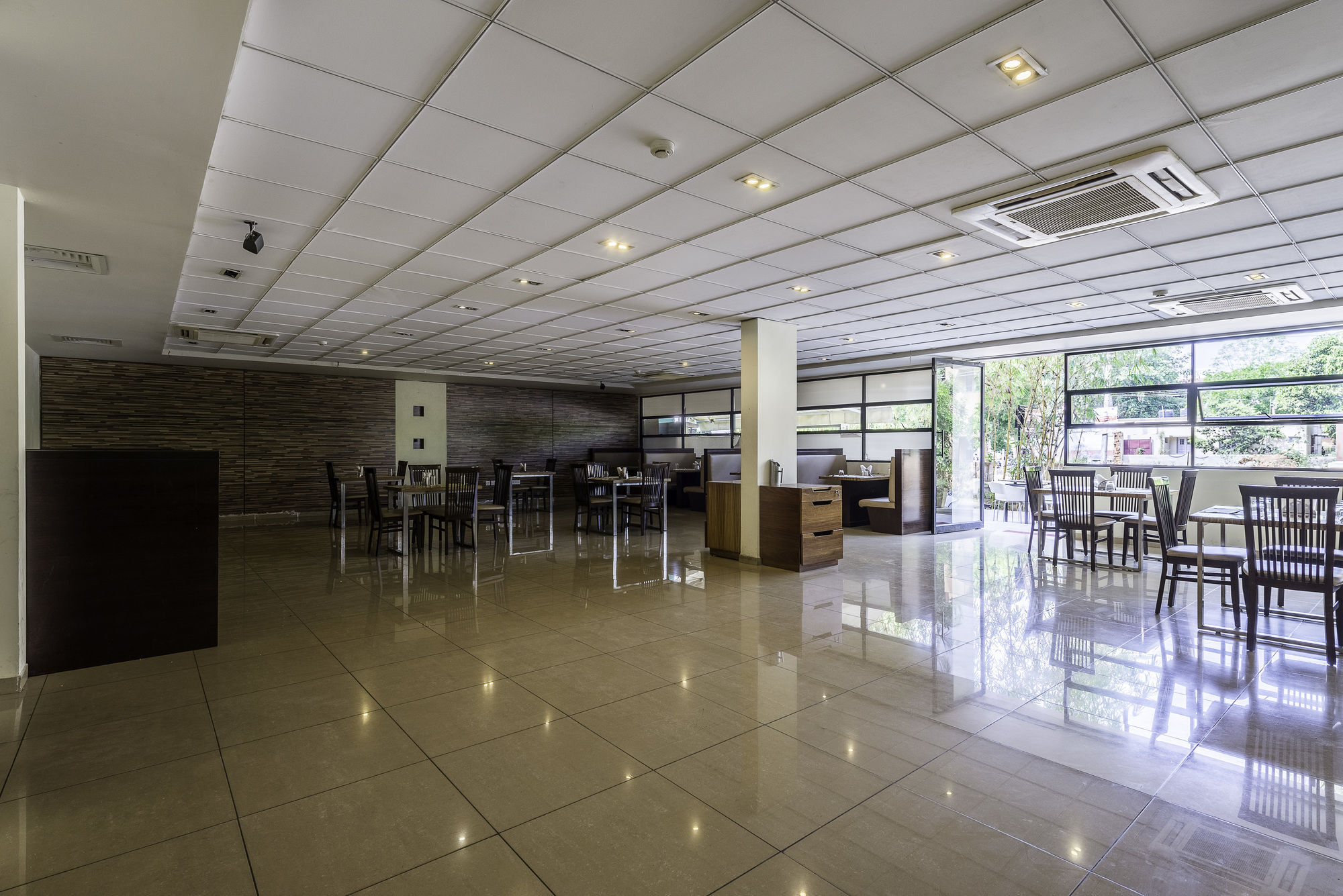 Treebo Trend Spektrum Suites Mysore Exterior foto